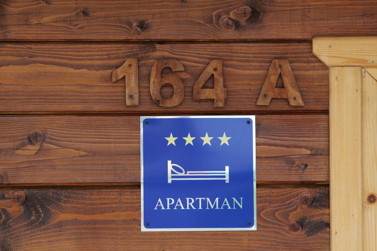 Riverside Apartments Otocsán Kültér fotó